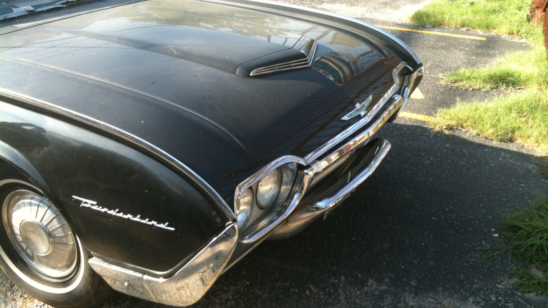 Illustration for article titled This Classic Ford Thunderbird Is A Seriously Badass American Car